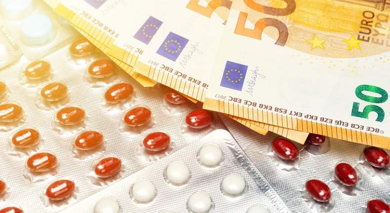 dinero-medicamentos.jpg