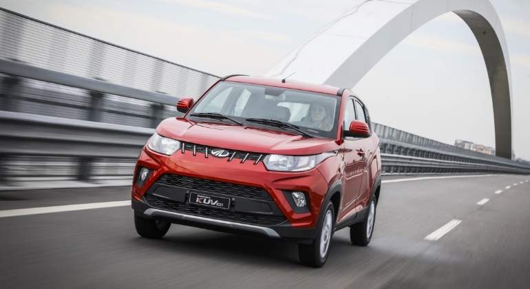 mahindra-KUV100-2018-01.jpg