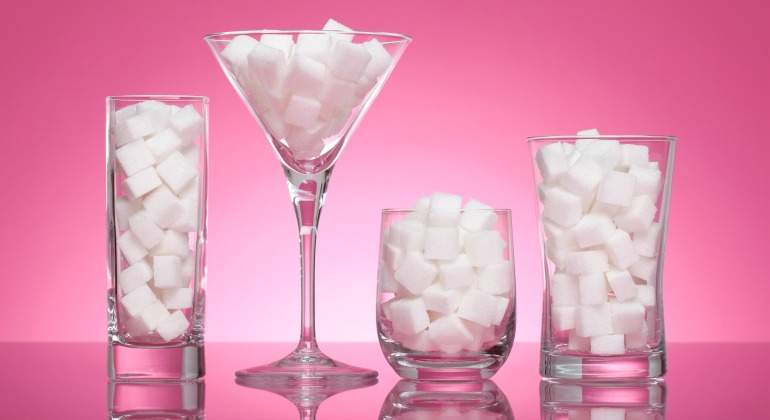 azucar-vasos-terrones-770.jpg