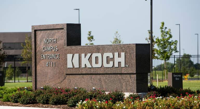 770-420-koch-logo-alamy.jpg