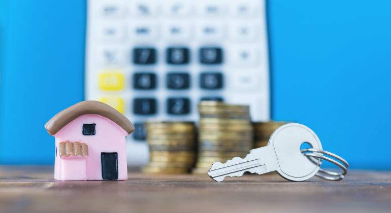 casita-calculadora-llave-dinero-dreamstime.jpg