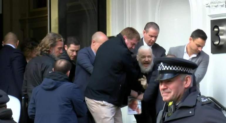 assange-arrestado.jpg