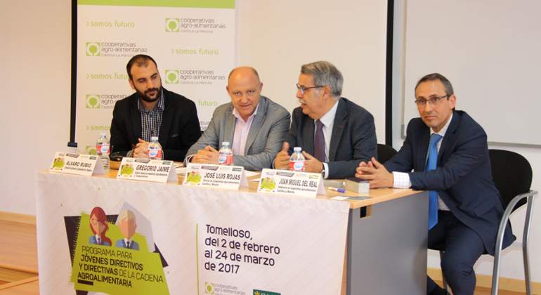 Clausura-programa-Jovenes-Directivos