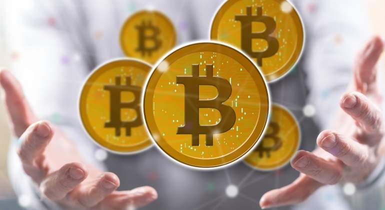 bitcoin-manos.jpg