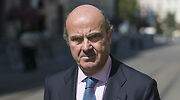 Guindos hace otro guiño a la banca: el BCE analiza si necesita una compensación por los tipos de interés negativos