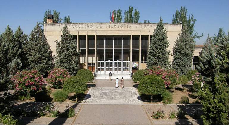 universidad-de-granada-defini.jpg