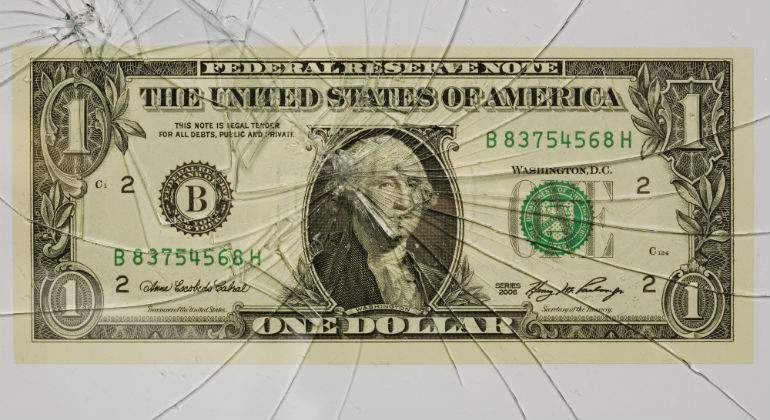 Dolar-roto-Getty.jpg