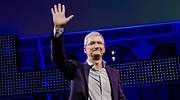 Tim Cook recibe 104 millones por llevar el valor de Apple al billón de dólares
