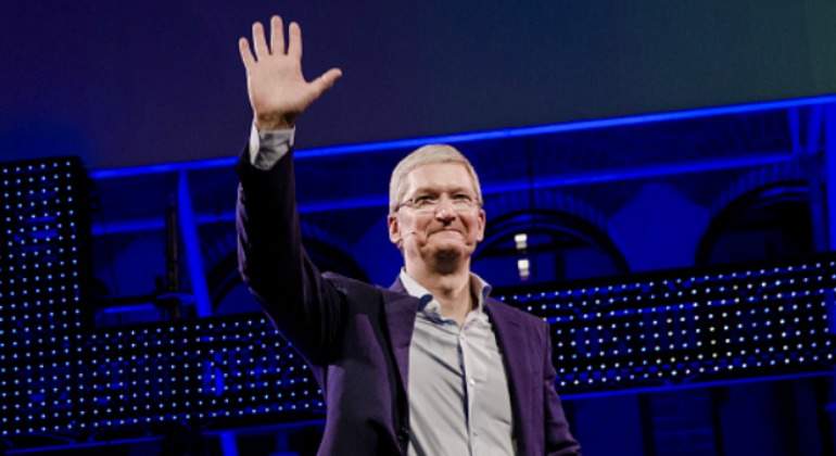 tim-cook-mano.jpg