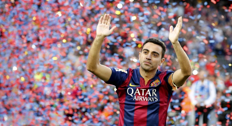 Xavi-aplaude-2015-retirada-reuters.jpg
