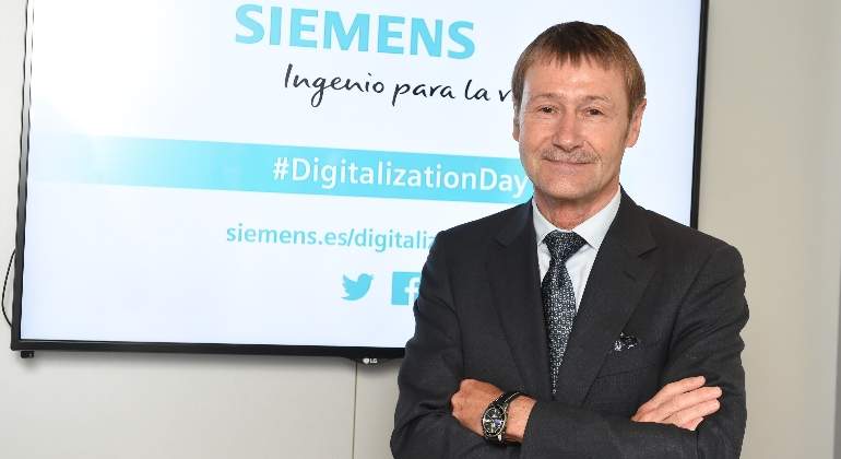 Klaus-Helmrich-Siemens.jpg