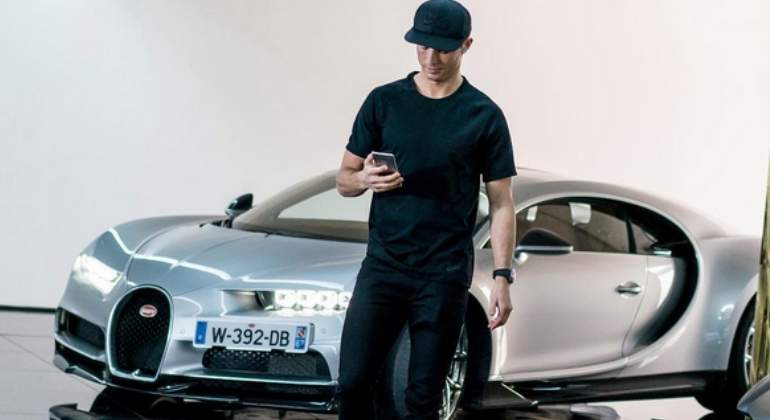 cristiano-bugatti-chiron-instagram.jpg