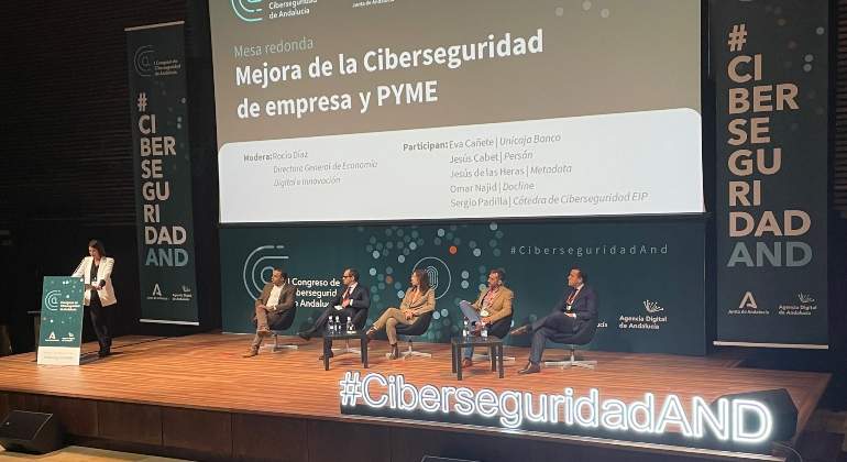 Mesa_redonda.jpg