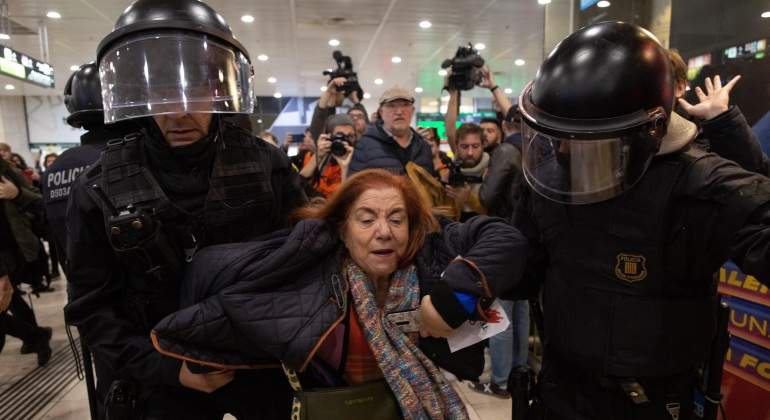 barcelona-sants-desalojo-cdr-ep.jpg