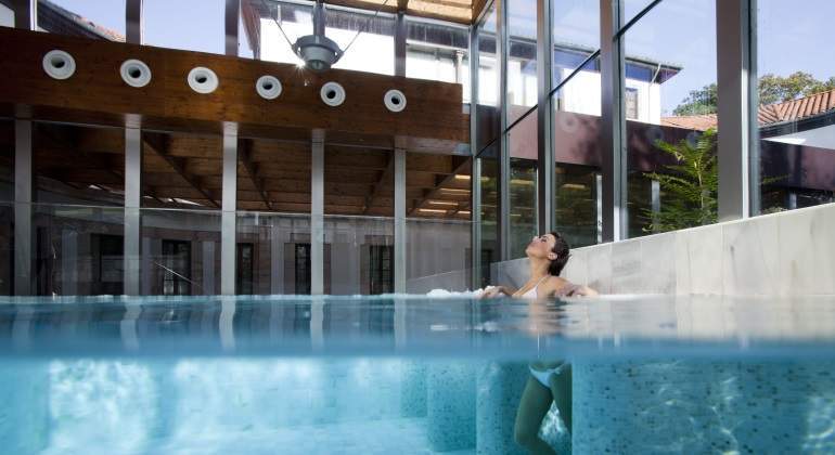 770x420-las-caldas-piscina-relajante.jpg