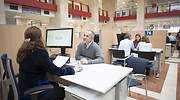 El Gobierno se compromete a aprobar cuanto antes la subida salarial de los funcionarios