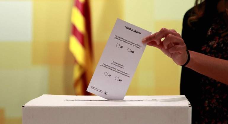 9N-voto-urna-efe.jpg