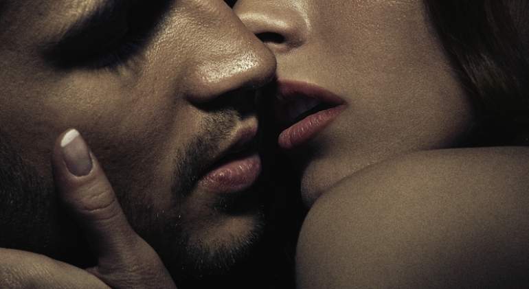 pareja-beso-sexo-dreams.jpg