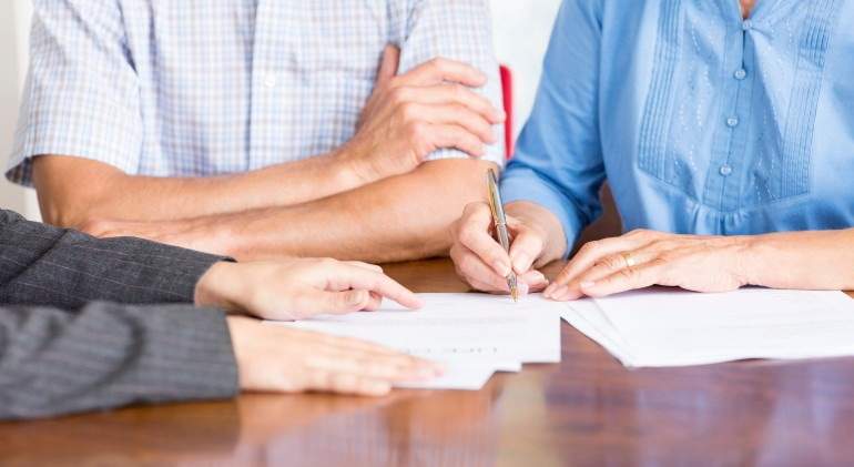 contrato-laboral-recurso-istock.jpg