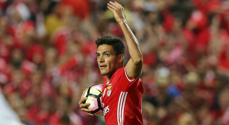 RULOJIMENEZ-EFEBENFICA.jpg