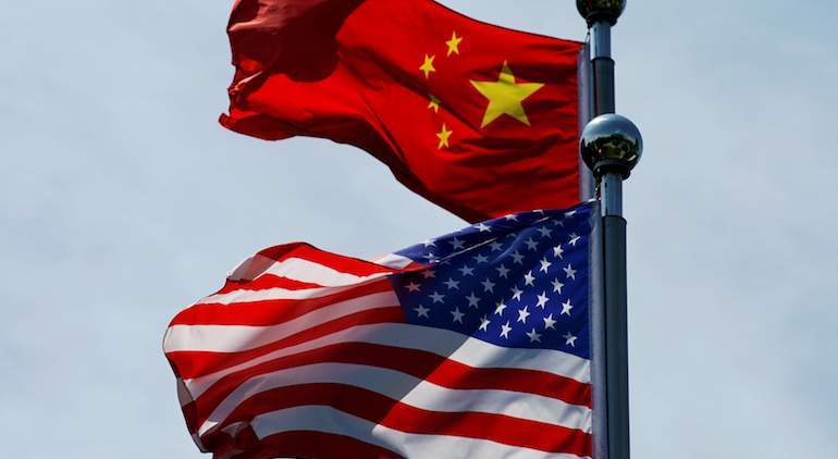china-eu-banderas-770-reuters.jpg
