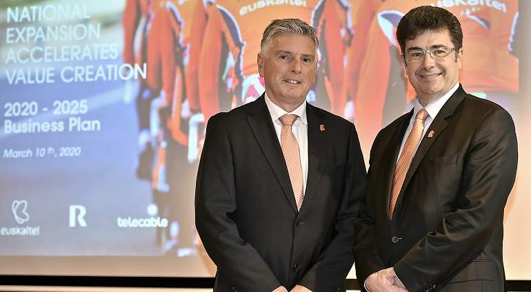 Xabier-Iturbe-y-Jose-Miguel-Garcia-Presentacion-Plan-de-Negocio-770.jpg