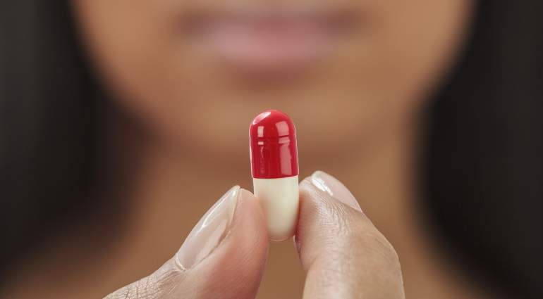 pastilla-mujer-medicina-getty.jpg