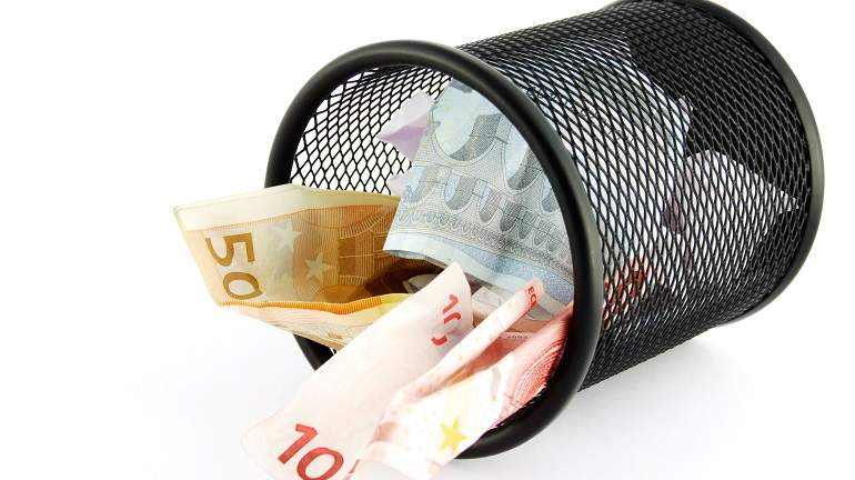 despilfarro-dinero-770.jpg