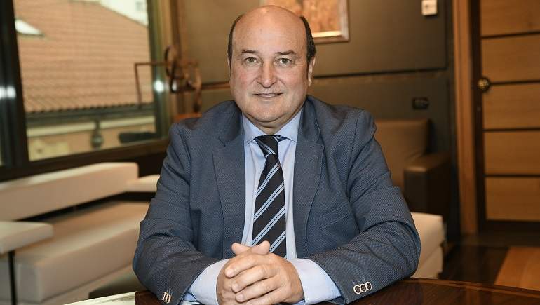 ortuzar-770.jpg