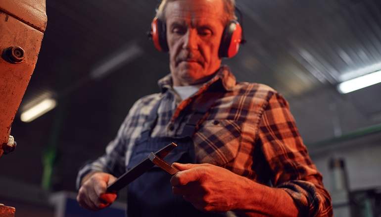 trabajador-senior.jpg