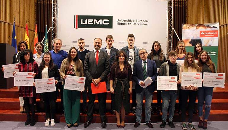 Becas-FUEMC-Santander-2017.jpg