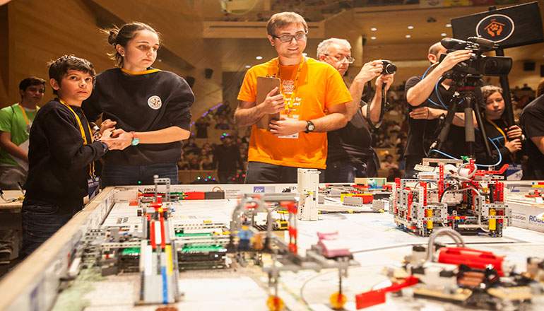 FIRST-LEGO-League.jpg