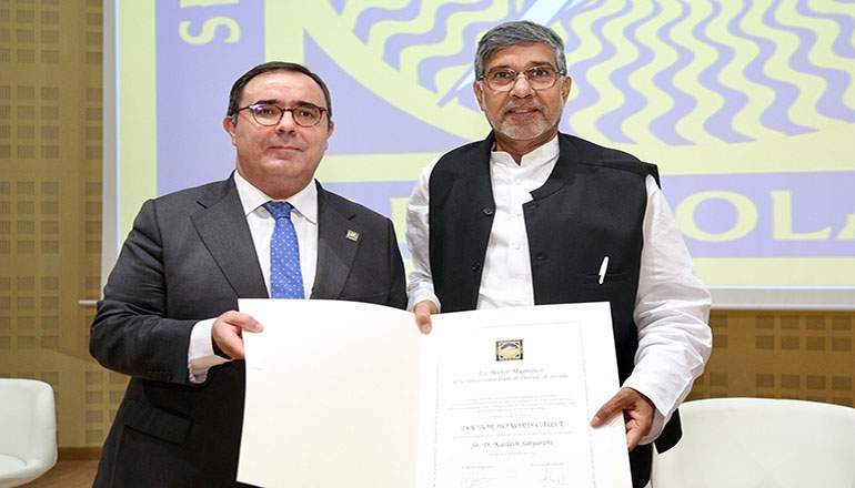 Kailash-Satyarthi_Vicente-Guzman.jpg