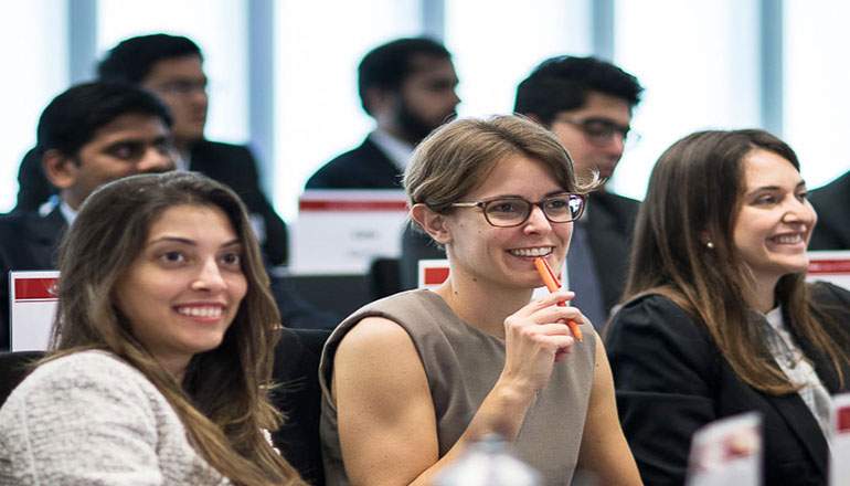 ESADE-Mujeres.jpg
