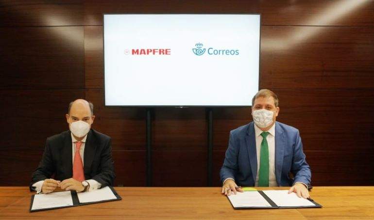 Firma-del-acuerdo-de-Correos-con-Mapfre.jpg