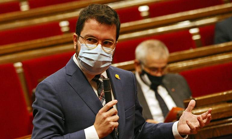 aragones-parlament-mascareta-moreno.jpg
