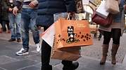 El crédito al consumo se abarata al nivel más bajo en una década
