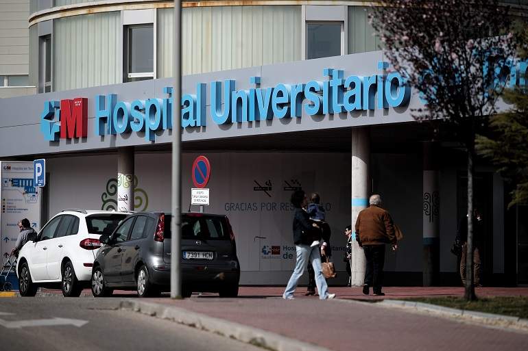 EuropaPress_2676749_entrada_hospital_universitario_torrejon_donde_encuentran_ingresados_dos.jpg