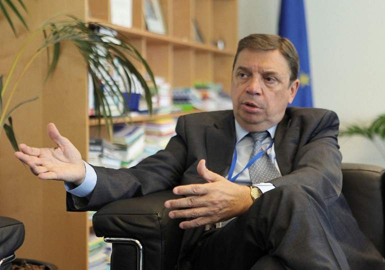 LuisPlanas2.jpg