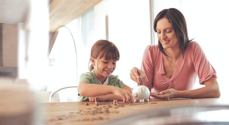 madre-e-hija-ahorro-770x420.jpg