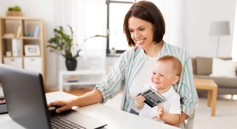 madre-trabajadora-feliz-dreams.jpg