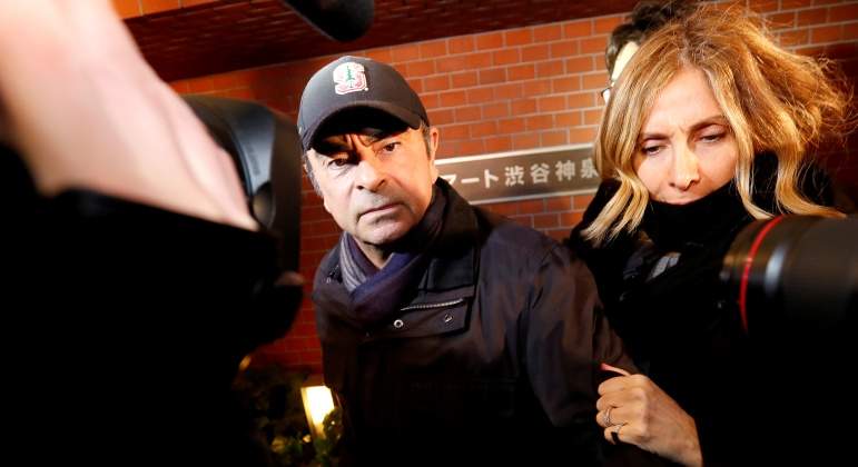 carlos-ghosn-carole-mujer-reuters.jpg