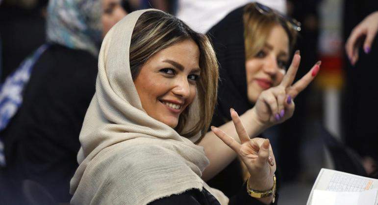 iran-mujeres-felices-velo.jpg
