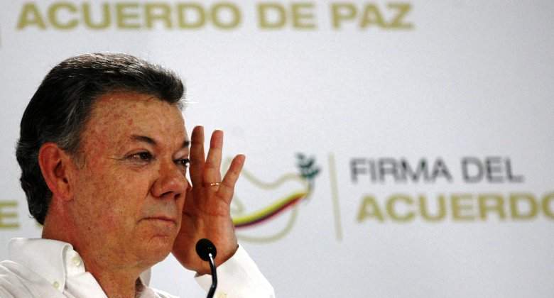santos-paz-colombia-firma-septiembre-efe.jpg
