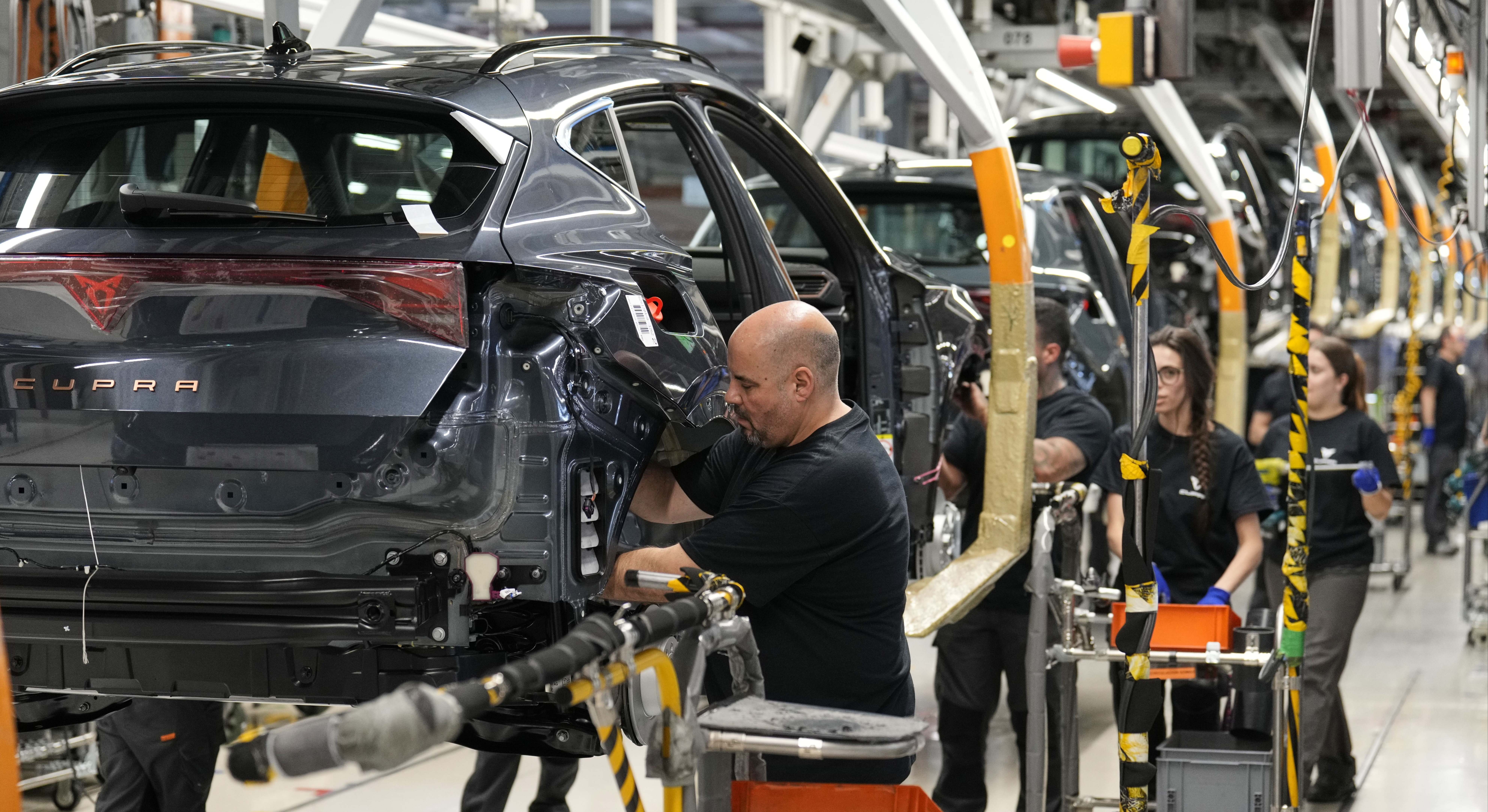 Línea de montaje del Cupra Formentor en la planta de Seat en Martorell