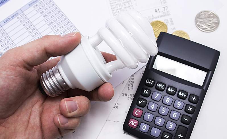 bombilla-factura-electricidad-calculadora.jpg