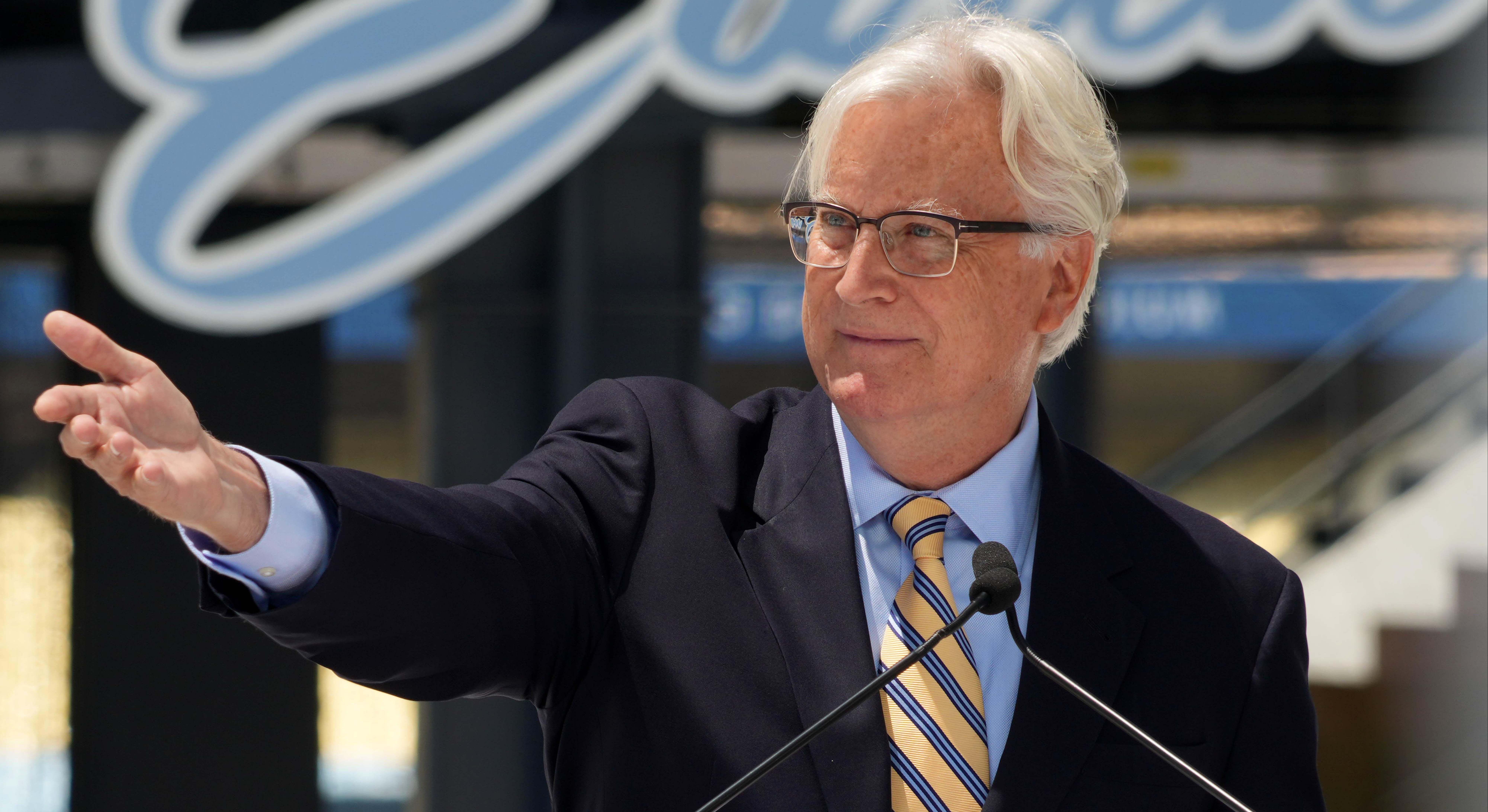 Mark Walter, el nuevo dueño de los Lakers