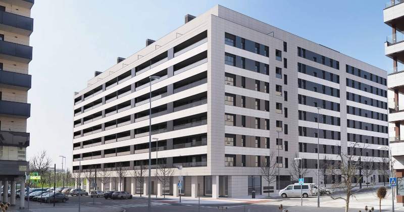 Fachada-de-la-promocion-Arista-de-AEDAS-Homes-en-Pamplona-1.jpg