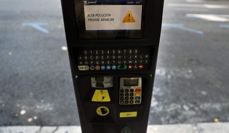 parquimetro-madrid-prohibido-aparcar-contaminacion.jpg