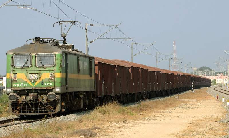 tren-mercancias-dreamstime.jpg